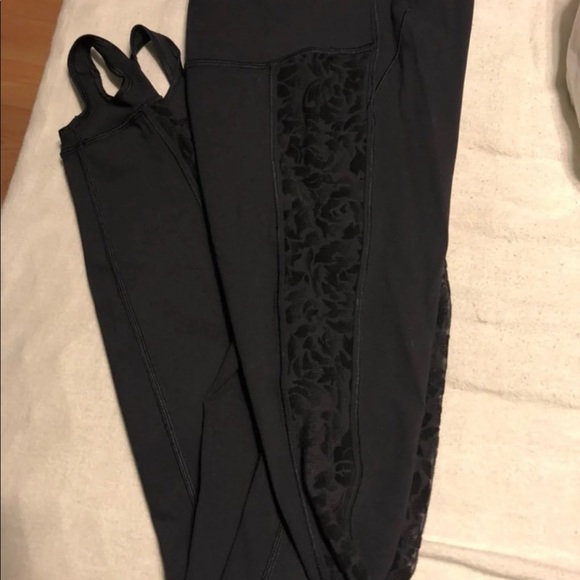 Lululemon leggings - Picture 3 of 4